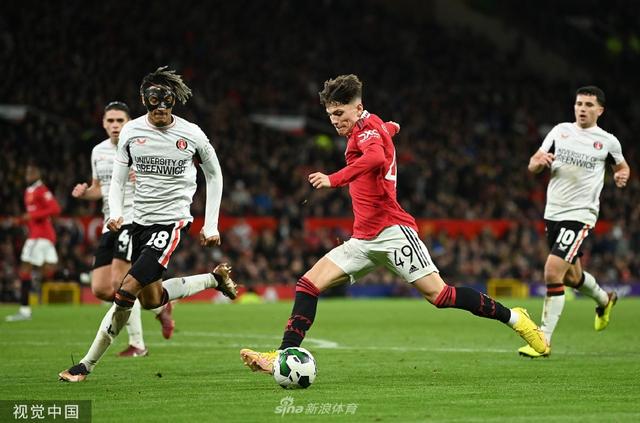 包括查爾頓 包括查爾頓